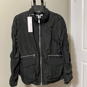 Sz L🇨🇦⭐️NWT Renuar Black Water Repellent 90’s Style Loose Fit  PTP 22”